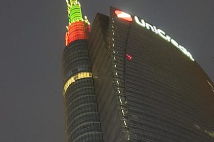 Цветовете на българския трибагреник осветиха най-високата сграда в Италия